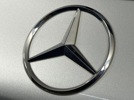 2018-Mercedes-Benz-GLC-250d-AMG_11