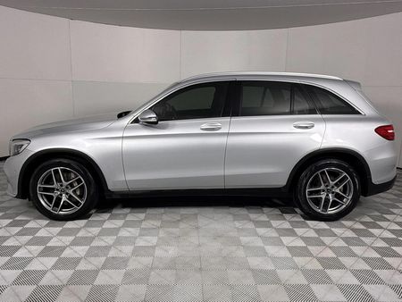 2018-Mercedes-Benz-GLC-250d-AMG_20
