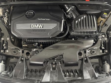 2019-BMW-X1-sDrive18i_12