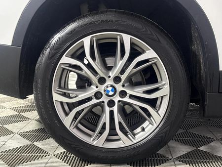 2019-BMW-X1-sDrive18i_7