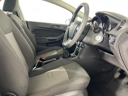 2017-Ford-Fiesta-14-Ambiente-5-dr_9