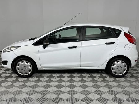 2017-Ford-Fiesta-14-Ambiente-5-dr_19