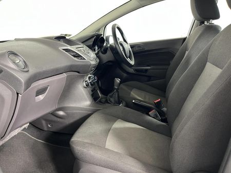 2017-Ford-Fiesta-14-Ambiente-5-dr_8