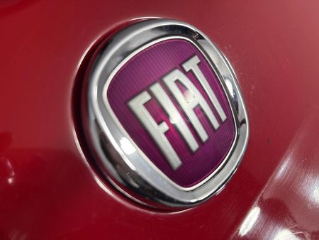 2015-Fiat-500-14-Lounge_9