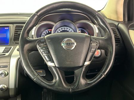 2014-Nissan-Murano-l24_11
