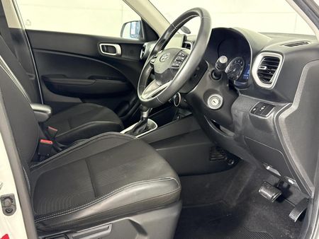 2019-Hyundai-Venue-10-TGDI-Fluid-Auto_9