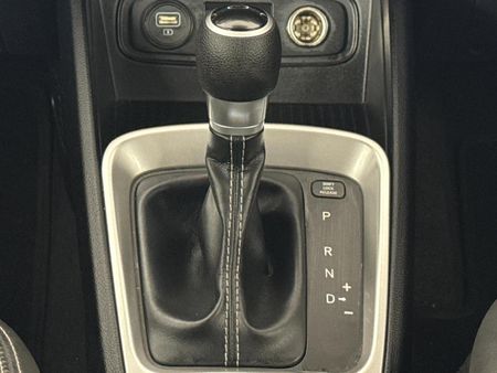 2019-Hyundai-Venue-10-TGDI-Fluid-Auto_10