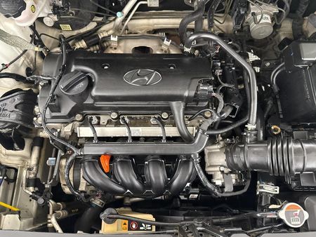 2017-Hyundai-i20-14-Fluid_13