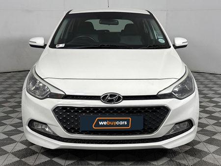 2017-Hyundai-i20-14-Fluid_15