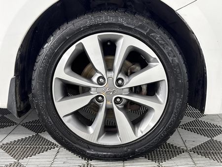 2017-Hyundai-i20-14-Fluid_5