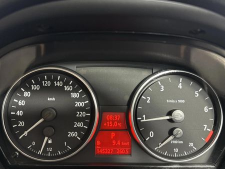 2006-BMW-3-Series-330i-Auto_2