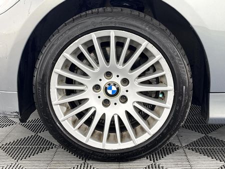 2006-BMW-3-Series-330i-Auto_4