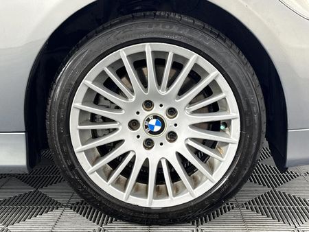 2006-BMW-3-Series-330i-Auto_5
