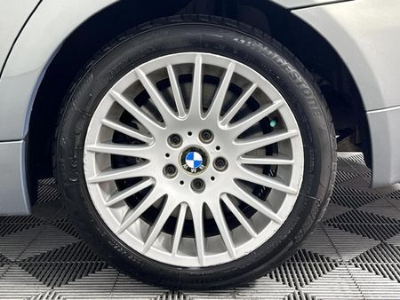 2006-BMW-3-Series-330i-Auto_6