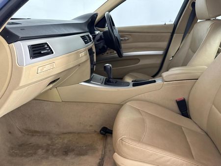 2006-BMW-3-Series-330i-Auto_8