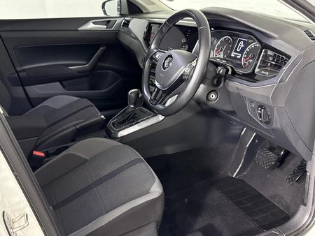 2018-Volkswagen-Polo-10-TSI-Highline-Auto-85kW_9