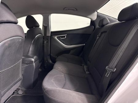 2014-Hyundai-Elantra-18-GLS-Executive-Auto_3