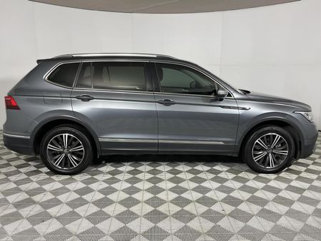 2023-Volkswagen-Tiguan-Allspace-20-TSI-Style-4Motion-DSG-Auto-132kw_17