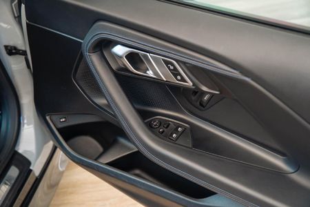 2023-BMW-2-Series-220i-M-Sport-Auto_9