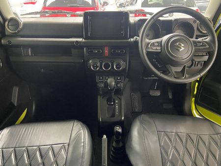 2024-Suzuki-Jimny-15-GLX-Auto_8