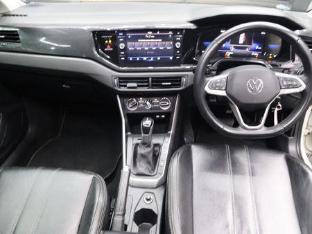 2023-Volkswagen-Polo-10-TSI-Life-Auto-DSG_10