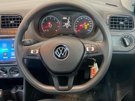 2025-Volkswagen-Polo-Vivo-16-Life_16