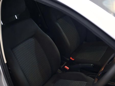 2022-Volkswagen-Polo-Vivo-14-Comfortline-5-dr_11