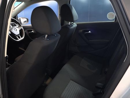 2022-Volkswagen-Polo-Vivo-14-Comfortline-5-dr_15