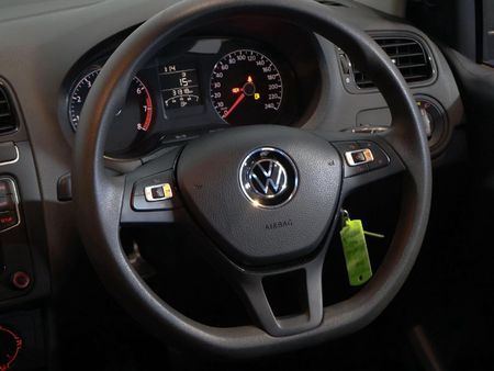 2022-Volkswagen-Polo-Vivo-14-Comfortline-5-dr_16