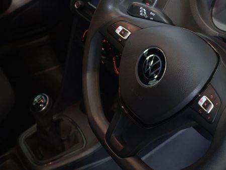 2022-Volkswagen-Polo-Vivo-14-Comfortline-5-dr_18