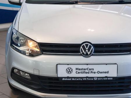 2022-Volkswagen-Polo-Vivo-14-Comfortline-5-dr_2