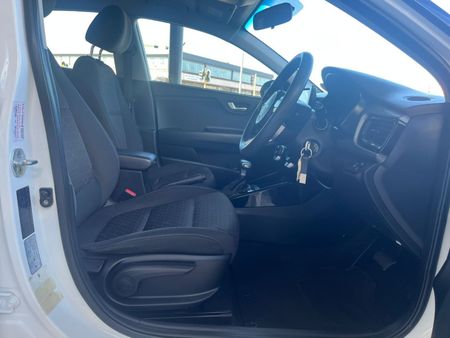 2022-Kia-Rio-14-LS-5-dr-Auto_13