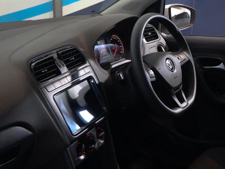 2025-Volkswagen-Polo-Vivo-14-Life_11