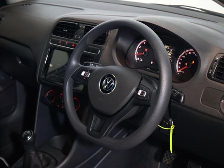 2025-Volkswagen-Polo-Vivo-14-Life_14
