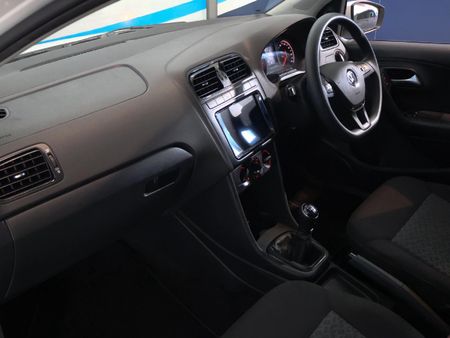 2025-Volkswagen-Polo-Vivo-14-Life_16
