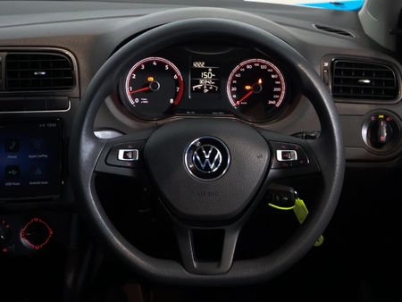 2025-Volkswagen-Polo-Vivo-14-Life_17