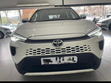 2025-Toyota-Corolla-Cross-18-XI_2