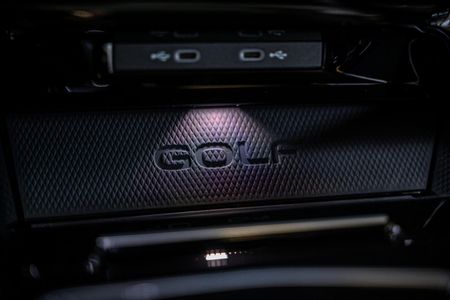 2026-Volkswagen-Golf-8-GTI-20-TSI-DSG_14