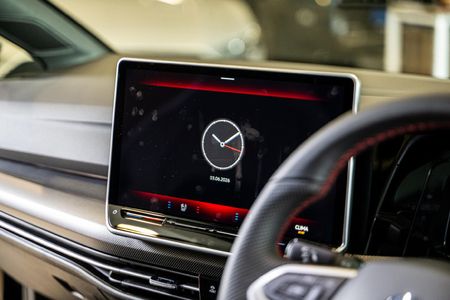 2026-Volkswagen-Golf-8-GTI-20-TSI-DSG_18