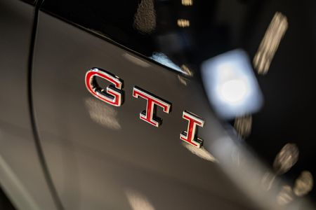 2026-Volkswagen-Golf-8-GTI-20-TSI-DSG_6