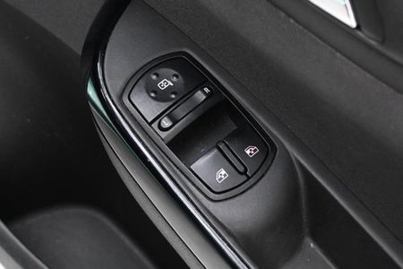 2016-Opel-Corsa-10T-EcoFlex-Essentia-5-dr_17