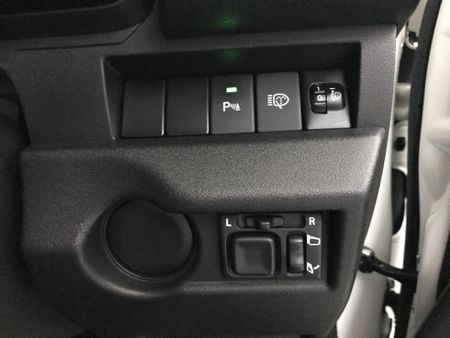 2025-Suzuki-Jimny-15-GLX-AllGrip-5-Door-Auto_10