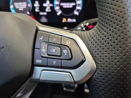 2026-Volkswagen-Tiguan-20TDI-R-Line-4Motion_13