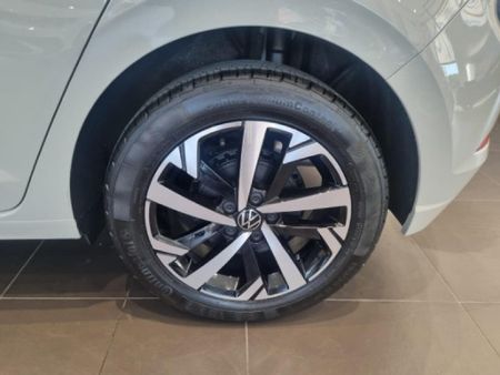 2026-Volkswagen-Polo-10-TSI-Life_7
