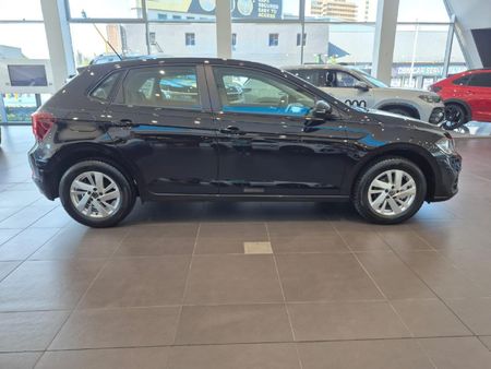 2026-Volkswagen-Polo-10-TSI_9