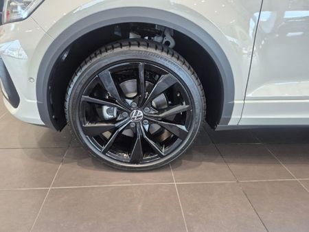 2026-Volkswagen-T-Roc-20-TSI-4M-R-Line-Auto_2