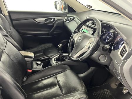 2015-Nissan-X-Trail-16-dCi-SE-4x4_9