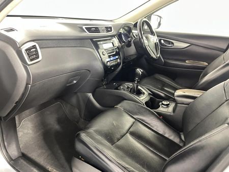 2015-Nissan-X-Trail-16-dCi-SE-4x4_8