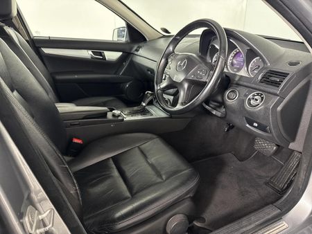 2011-Mercedes-Benz-C-Class-C-220-CDi-Avantgarde-Auto_9