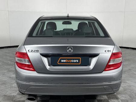 2011-Mercedes-Benz-C-Class-C-220-CDi-Avantgarde-Auto_17